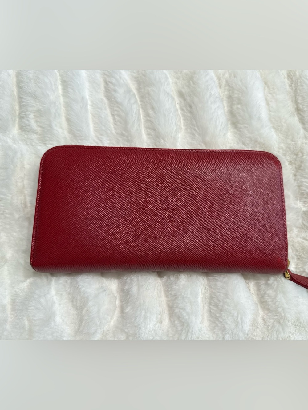 Prada Red Saffiano Zip-Around Wallet with Box and original Authenticity Card - Picture 7 of 8